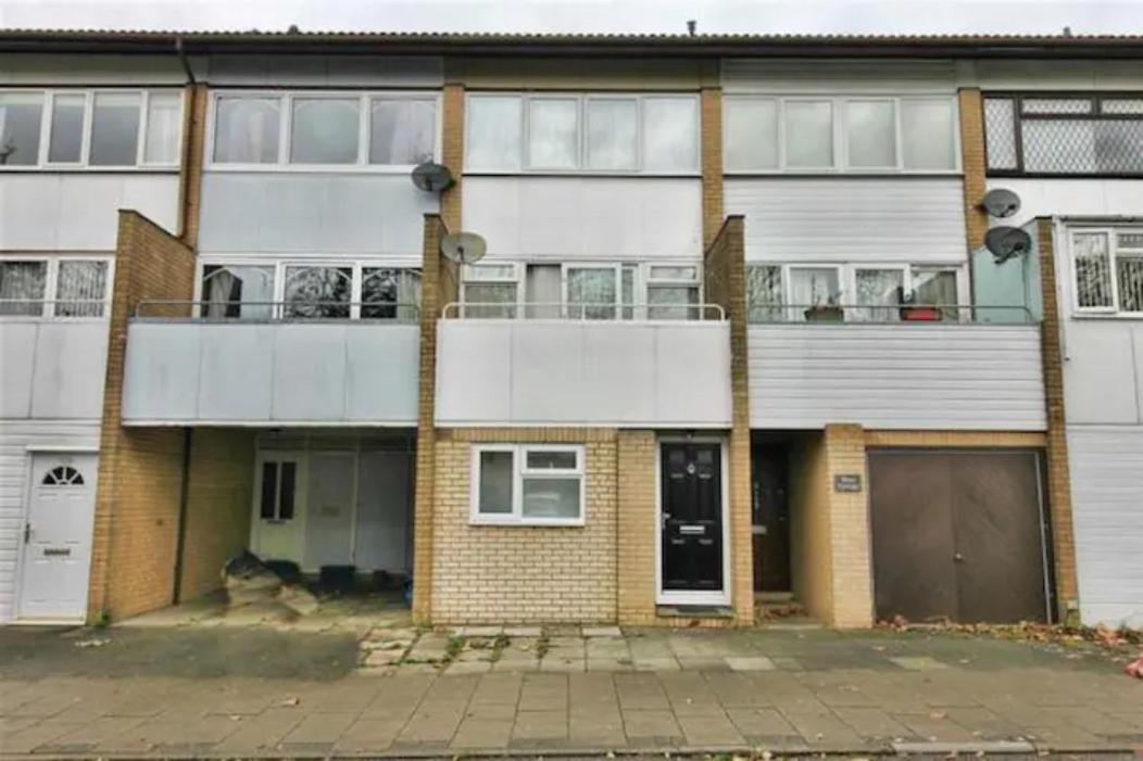 Homestay Gurnards Avenue One *