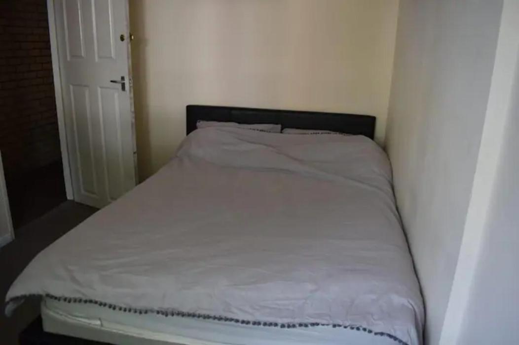 Gurnards Avenue One Homestay Milton Keynes